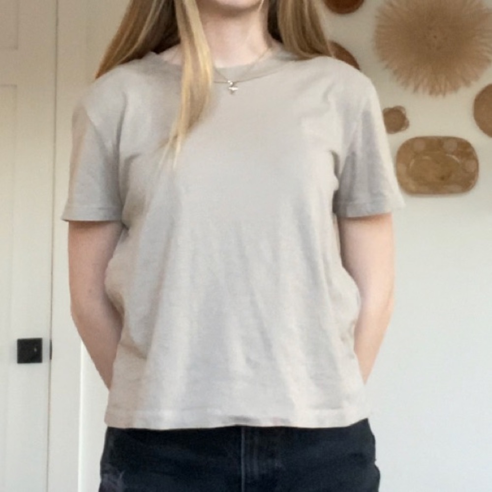 Zara everyday basic tee - Picture 2 of 2